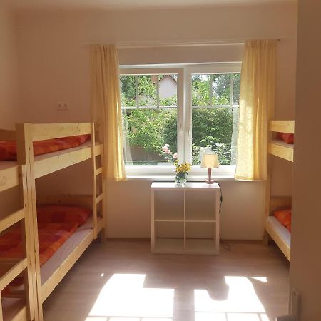 Hostel Zamárdi エクステリア 写真
